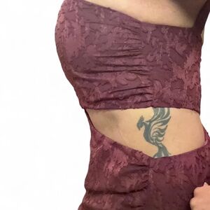 BOOHOO
Jacquard Cut Out Maxi Dress
Size 10
Wine Colored